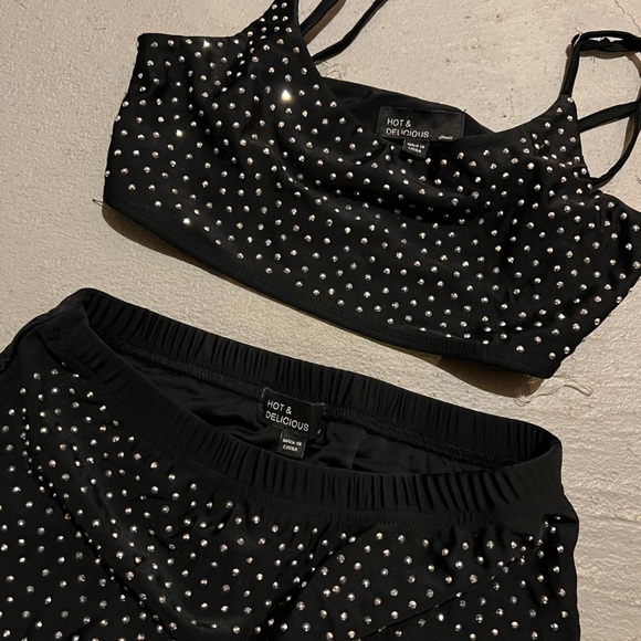 black rhinestones two piece skirt and top - Picture 6 of 10